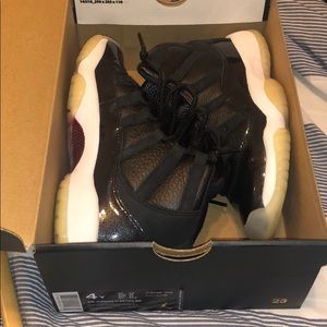 Jordan 11s 72-10s 4Y
